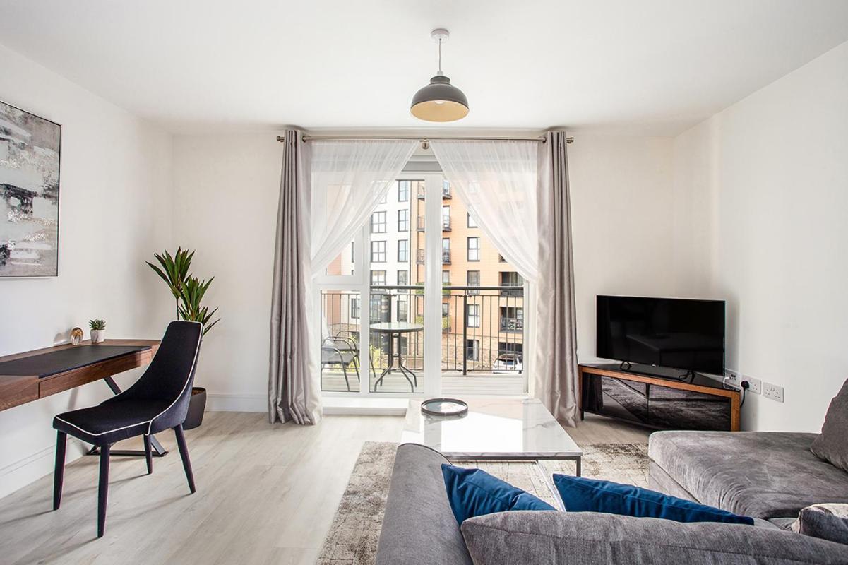 Deanery Court Vittrum Suites Southampton Esterno foto