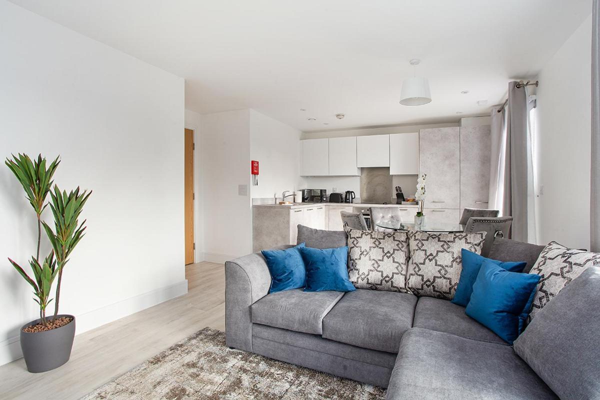Deanery Court Vittrum Suites Southampton Esterno foto